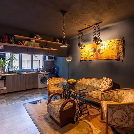 The Cave Vintage Apartment, City, Bulgaria * Varna